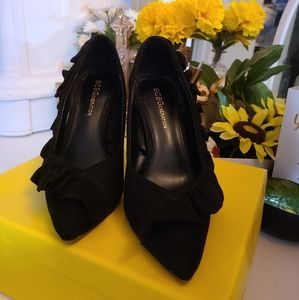 BCBG pumps